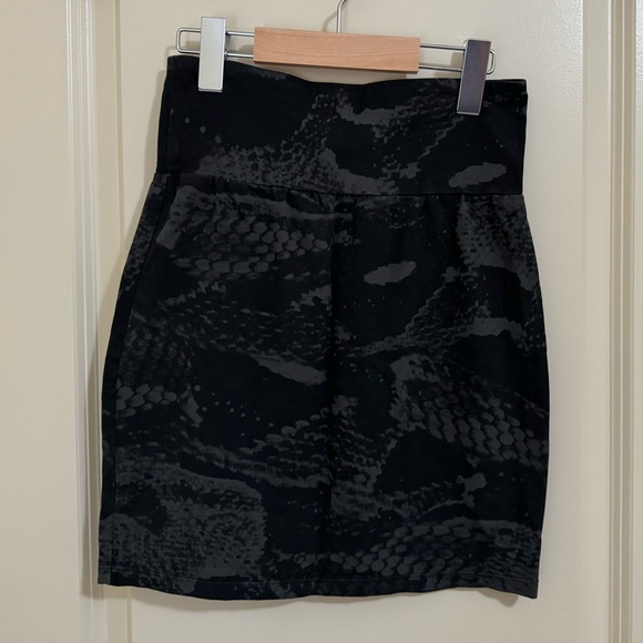 Talula Skirt - Pencil Skirt Black - Picture 2 of 2